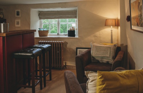 Bridford House | Dartmoor country house, ensuite ,dog friendly, pétanque pitch, field and stream