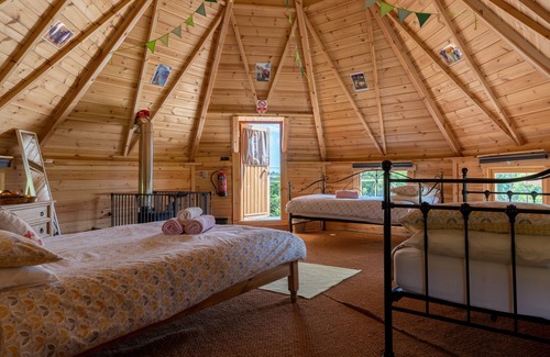 Okehampton Cabin | Dartmoor Eco-Pod (Oak Tree Lane) Gorgeous rustic charm