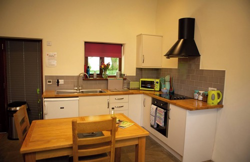 Okehampton Cottage | DARTMOOR INN, pet friendly, character holiday cottage in Sourton Down