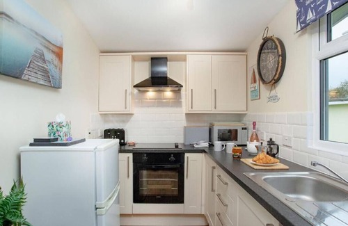 Dartmouth Ski Chalet | Dartmouth Devon - Norton Park 2 bedrooms detached chalet - 2 bathrooms & parking