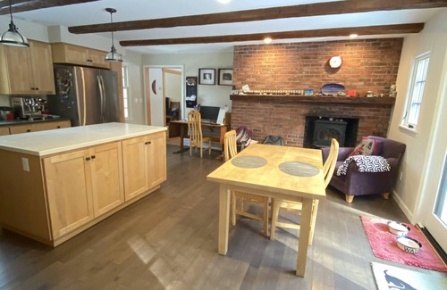 Hanover House | Dartmouth Graduation! In town, room to relax!