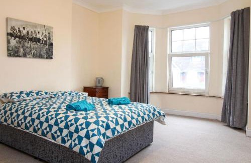 Shirley Apartment | Darwin road guest house room 2