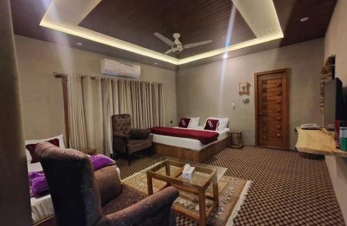 Azad Kashmir Hotel | Das-e-Basi