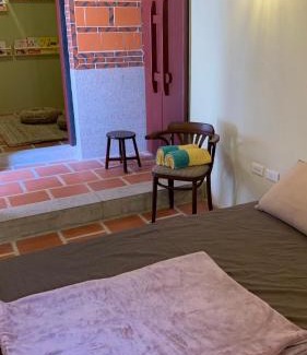 Jinhu House | Daughter and son