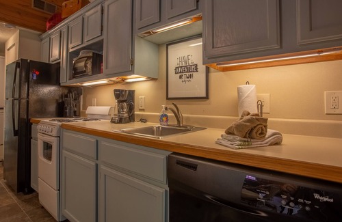 Table Rock Cabin | Day Dreamer 2 Bedroom Duplex by RedAwning