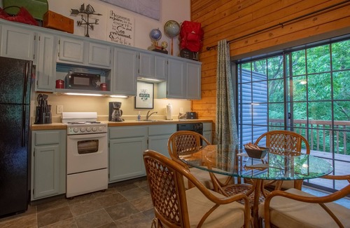 Table Rock Cabin | Day Dreamer 2 Bedroom Duplex by RedAwning