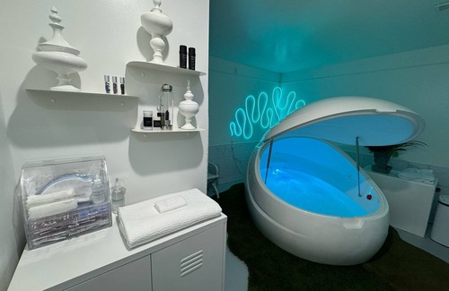 South Haven Hotel | DayDreamer Domes