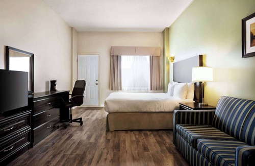 Sainte-Helene-de-Bagot Hotel | Days Inn by Wyndham Ste. Helene-de-Bagot