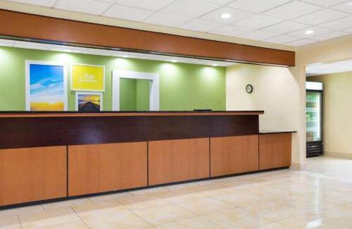 Absecon Hotel | Days Inn by Wyndham Absecon Atlantic City Area