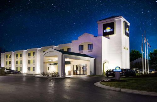 Blue Springs Hotel | Days Inn by Wyndham Blue Springs