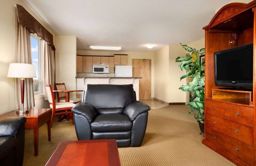 Bonnyville Hotel | Days Inn by Wyndham Bonnyville