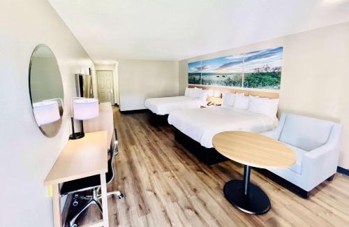 Burleson Hotel | Days Inn by Wyndham Burleson Ft. Worth