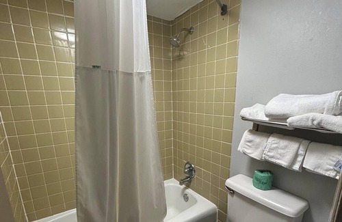 Byron Hotel | Days Inn by Wyndham Byron