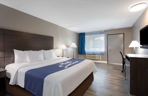 Chesapeake Hotel | Days Inn by Wyndham Chesapeake