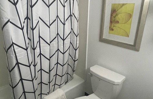 Erie Hotel | Days Inn by Wyndham Erie