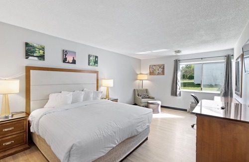 Erie Hotel | Days Inn by Wyndham Erie