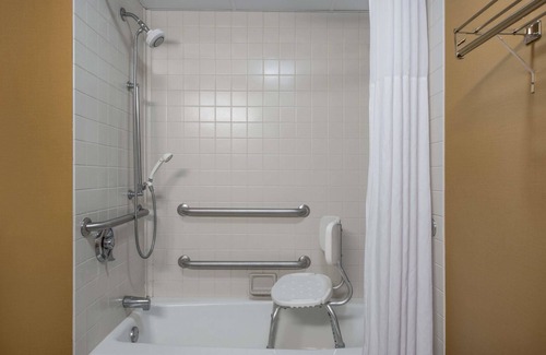 Harrisburg - Hershey Hotel | Days Inn by Wyndham Harrisburg North