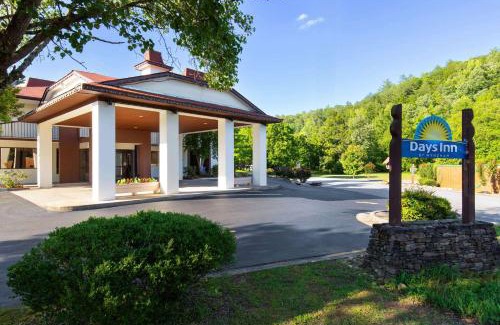 Helen Hotel | Days Inn by Wyndham Helen