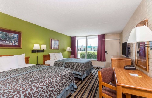 Jackson Hotel | Days Inn by Wyndham Jackson