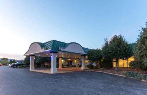 Luray Hotel | Days Inn by Wyndham Luray Shenandoah