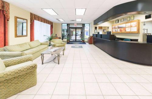 Luray Hotel | Days Inn by Wyndham Luray Shenandoah