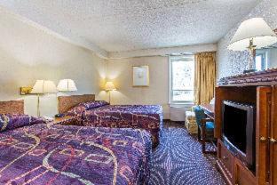 Lakeview Hotel | Days Inn by Wyndham Manassas Battlefield