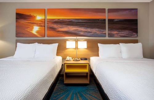 Marquette Hotel | Days Inn by Wyndham Marquette