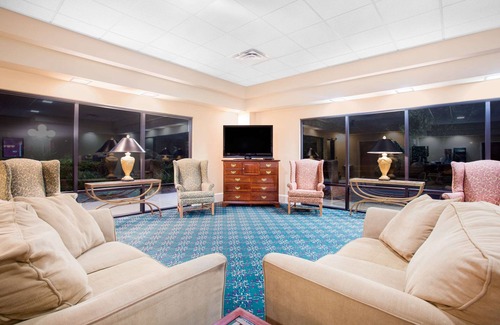 Metter Hotel | Days Inn by Wyndham Metter