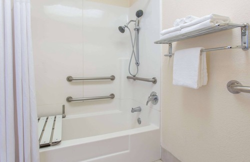 Modesto Hotel | Days Inn by Wyndham Modesto