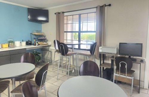 Monroe Hotel | Days Inn by Wyndham Monroe, Louisiana