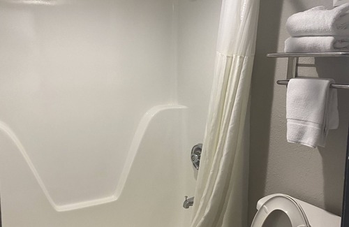 Kreole Hotel | Days Inn by Wyndham Moss Point Pascagoula