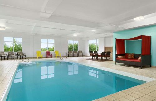 Oromocto Hotel | Days Inn by Wyndham Oromocto Conference Centre