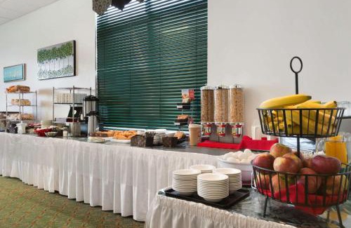 Oromocto Hotel | Days Inn by Wyndham Oromocto Conference Centre