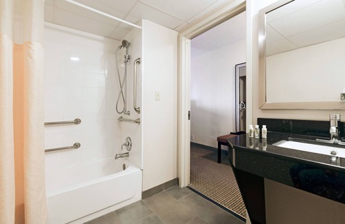 Plattsburgh Hotel | Days Inn by Wyndham Plattsburgh