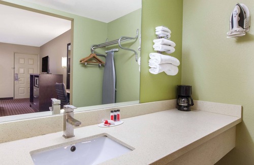 Milpitas Hotel | Days Inn by Wyndham San Jose Airport