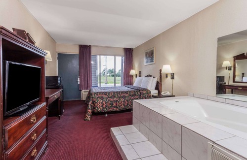 Seymour Hotel | Days Inn by Wyndham Seymour