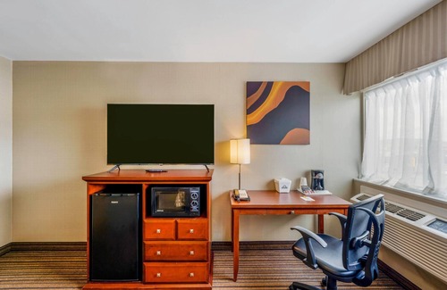 Terrace Hotel | Days Inn by Wyndham Terrace