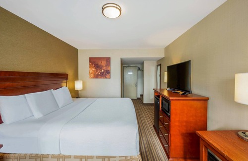 Terrace Hotel | Days Inn by Wyndham Terrace