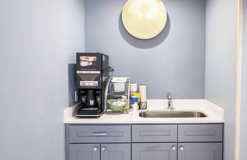 College Park Hotel | Days Inn By Wyndham College Park Atlanta Airport South