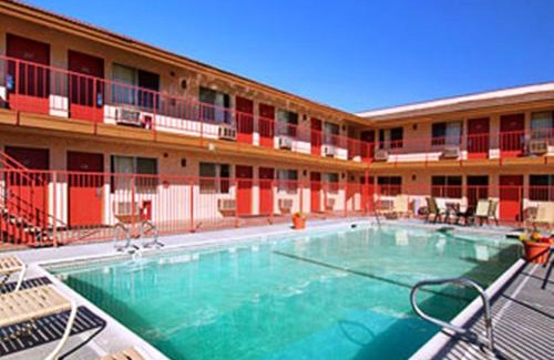 Victorville Hotel | Days Inn by Wyndham Victorville