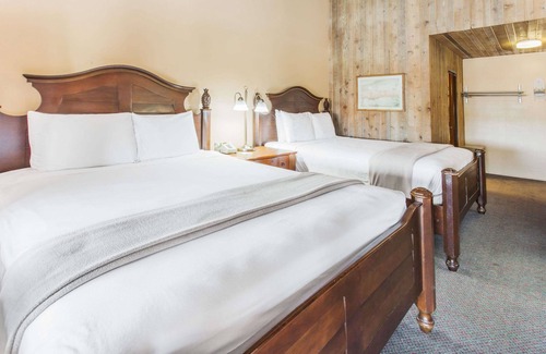 West Allis Hotel | Days Inn by Wyndham West Allis/Milwaukee