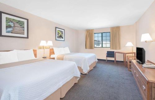 Rapid City Hotel | Days Inn by Wyndham West Rapid City