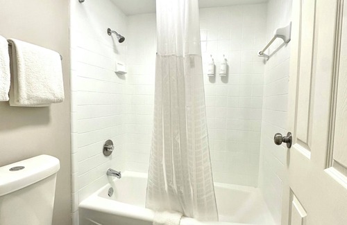 Bossier City Hotel | Days Inn & Suites by Wyndham Bossier City/Casino Area