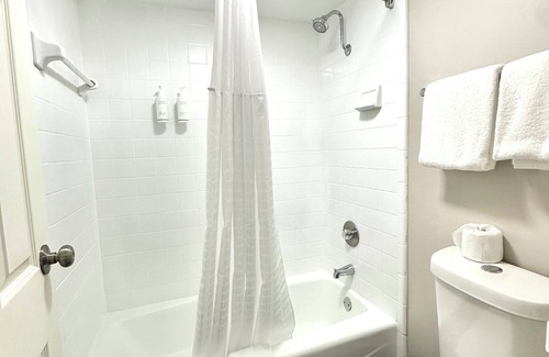 Bossier City Hotel | Days Inn & Suites by Wyndham Bossier City/Casino Area