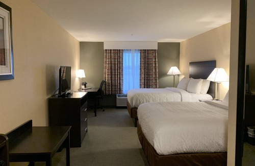 Florence Hotel | Days Inn & Suites by Wyndham Florence/Jackson Area