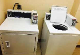 Florence Hotel | Days Inn & Suites by Wyndham Florence/Jackson Area