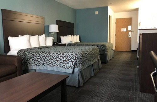 Gresham Hotel | Days Inn & Suites by Wyndham Gresham