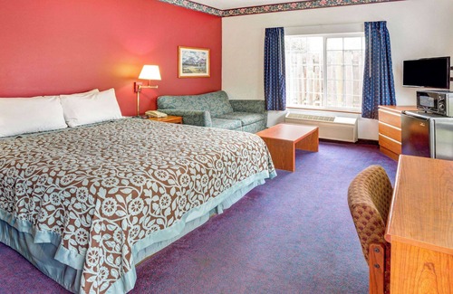 Gresham Hotel | Days Inn & Suites by Wyndham Gresham