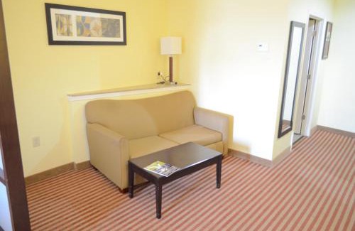 Mission Bend Hotel | Days Inn & Suites by Wyndham Houston/West Energy Corridor