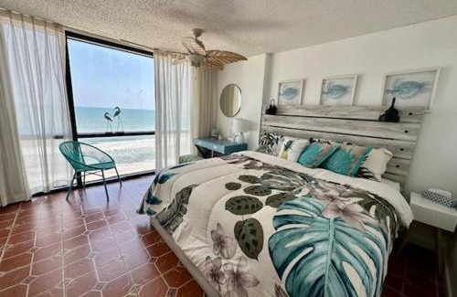 Daytona Beach Apartment | Daytona oceanfront two-bedroom suite